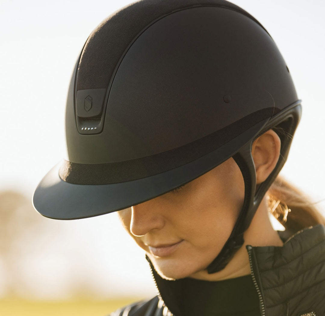 Miss Shield Matt Limited Edition Helmet image 3