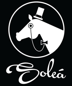 Logo of a horse wearing a top hat with the brand name 'Soleá' below on a black background.